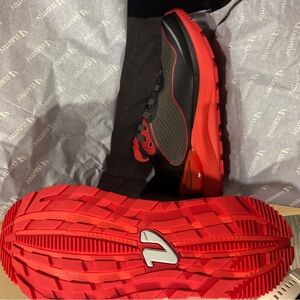 NWT Women’s Trail Running Shoes 8 - NWT Vimazi Z3